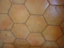 Tomettes hexagonales en terre cuite – Carrelage artisanal - Couleur Miel