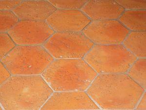 Tomettes hexagonales – Carrelage terre cuite rouge – Fabrication artisanale